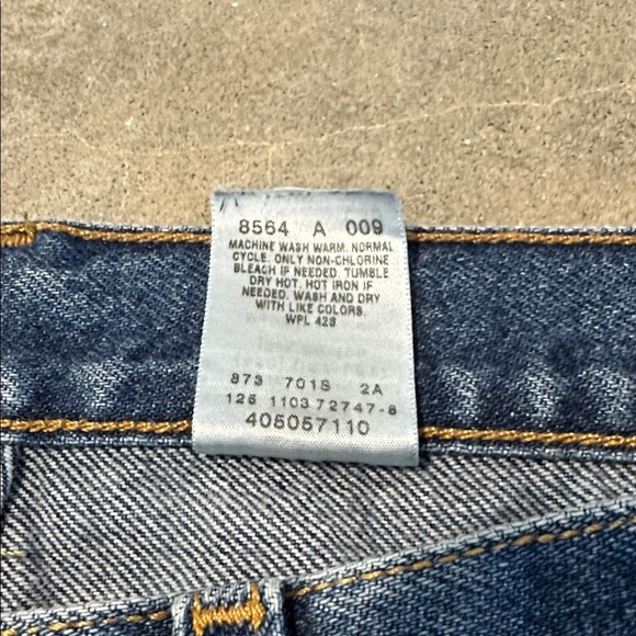 Vintage 2003 Levi’s 505 Jeans - Picture 3 of 13